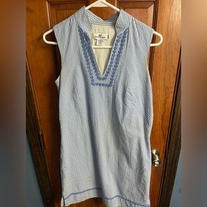 Vineyard Vines size 2 seersucker blue dress